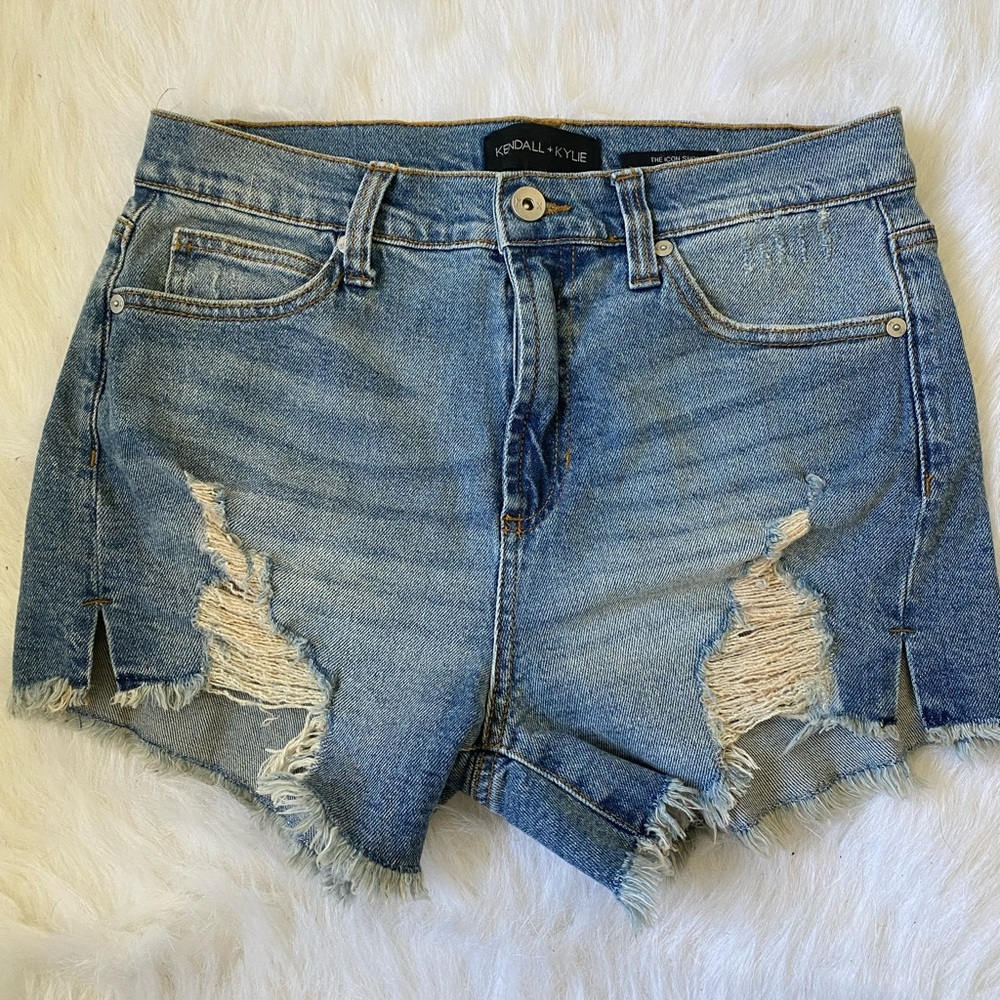 Kendall + Kylie light washed shorts
